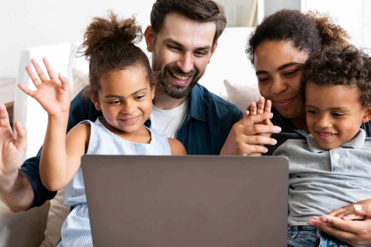 pais-filhos-mundo-digital Segurança digital para crianças: ensinando boas práticas desde cedo