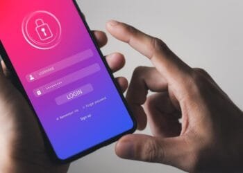 Uma senha forte é um fator vital para ter segurança na internet. Imagem: Freepik/reprodução